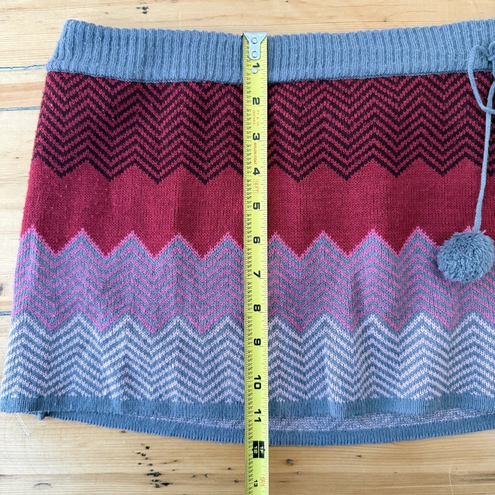 Y2K Women's Red Pink Knit Micro Skirt Size M Boho Apres Ski Indie Pom Pom - Picture 3 of 6